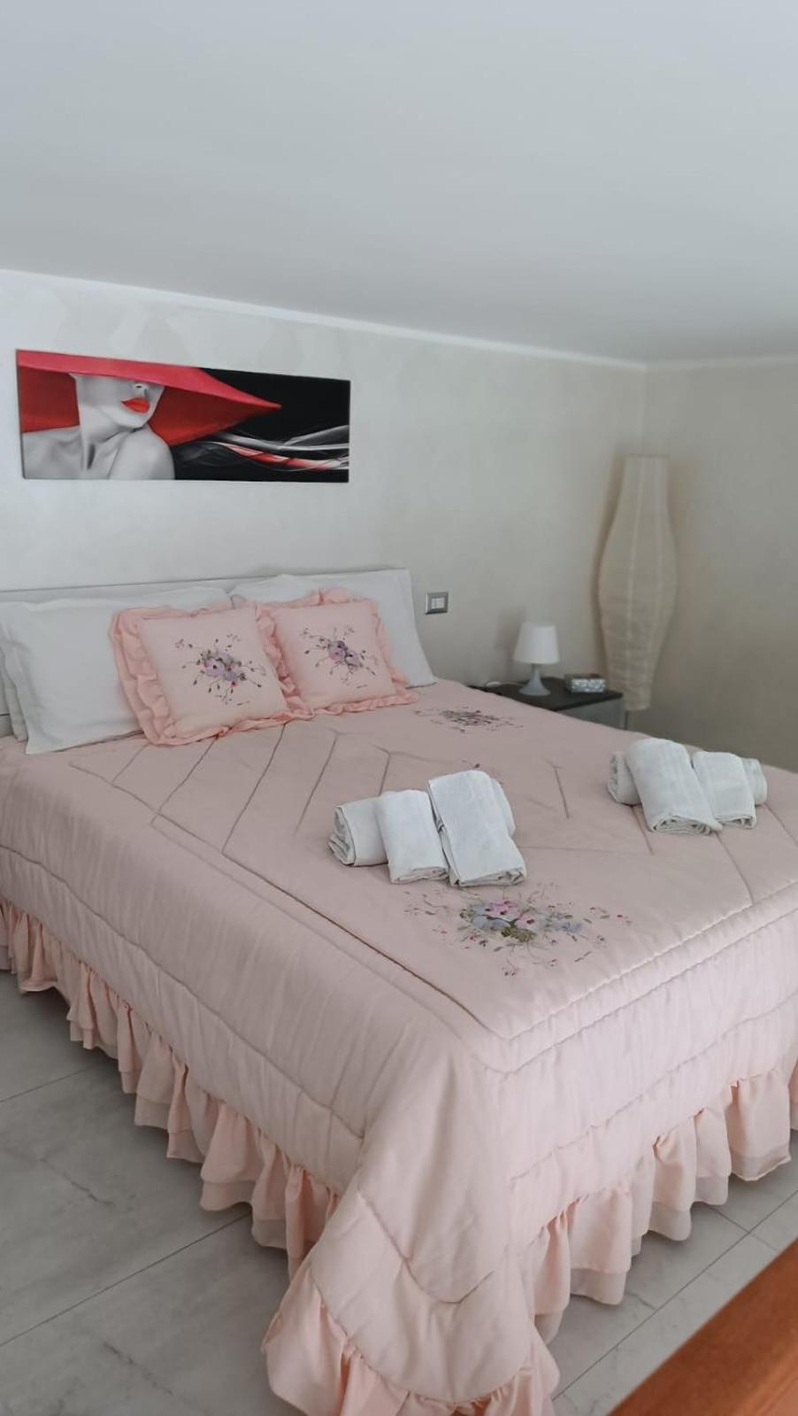 Casa Vacanza Raggio Di Sole 지오비나조 외부 사진